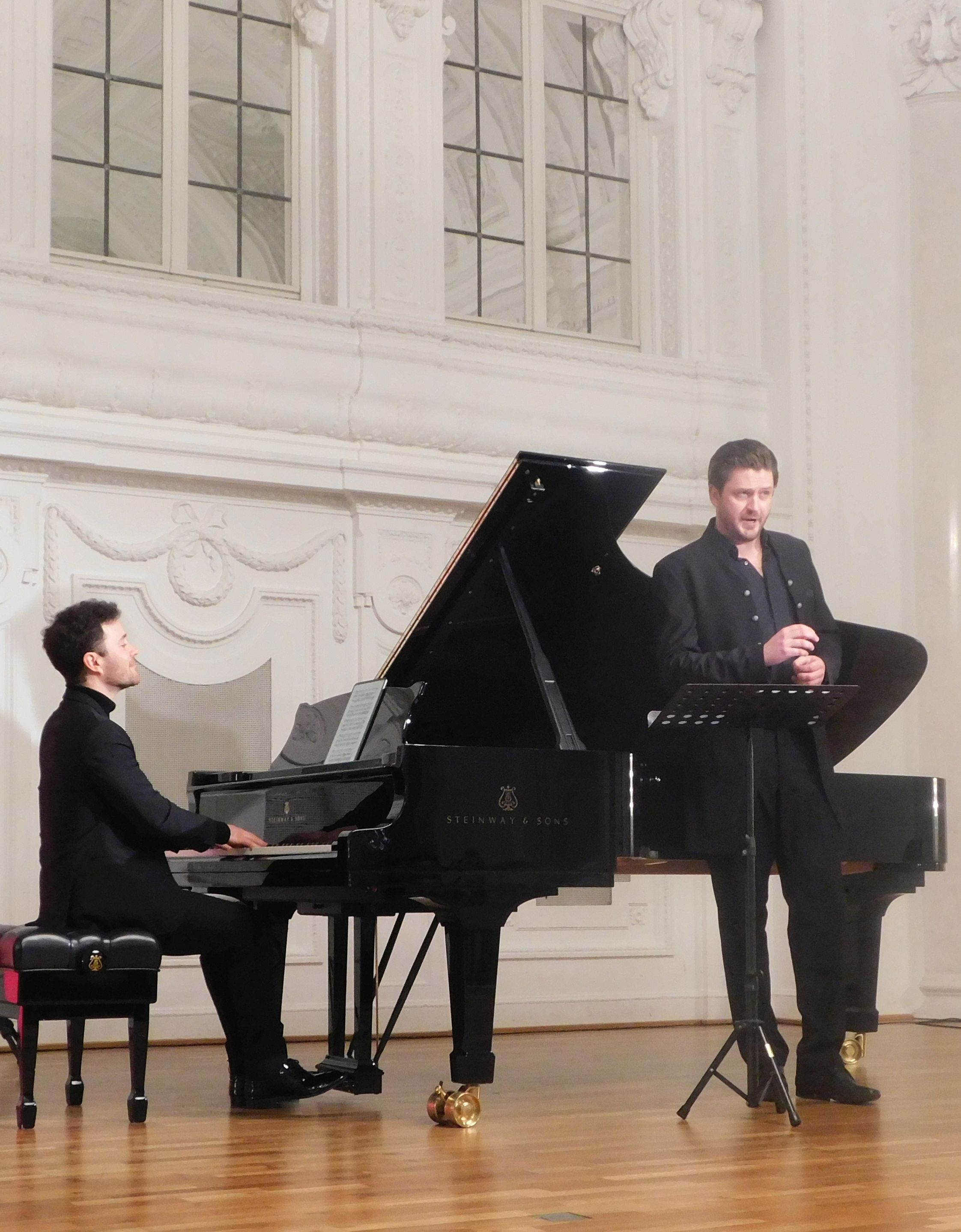 Samuel Hasselhorn (Bariton) und Ammiel Bushakevitz (Klavier) - Foto: IHWA